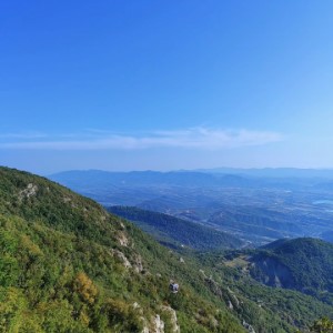 On est le 15 octobre, c'est donc le bon moment pour poster les photos de cet été, c'est parti ! D'abord Tirana et Krujë 🇦🇱.#albania